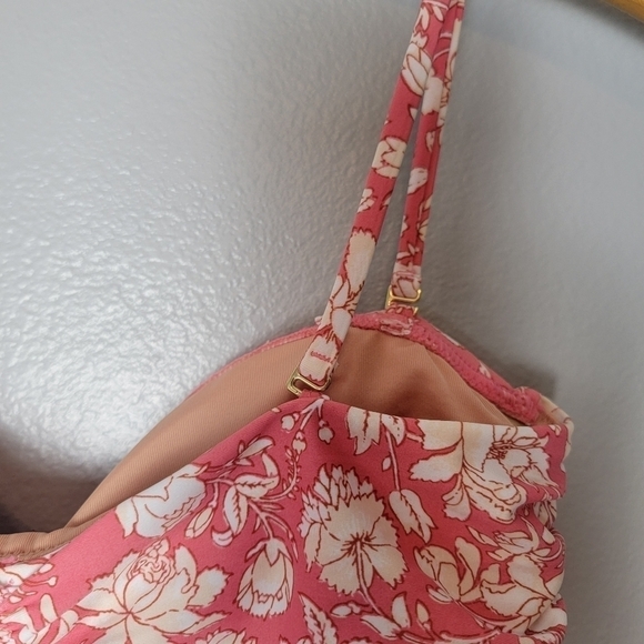 One piece rusched floral swim suit - Picture 5 of 10